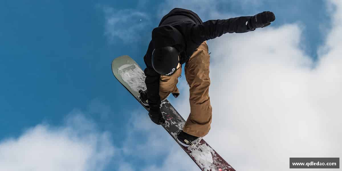 拼搏出奋斗，收获荣耀。